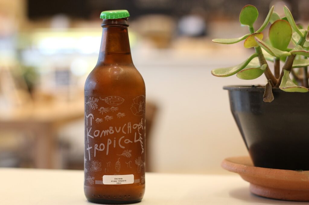 La Magie des Fermentations : Comment Préparer son Propre Kombucha à la Maison